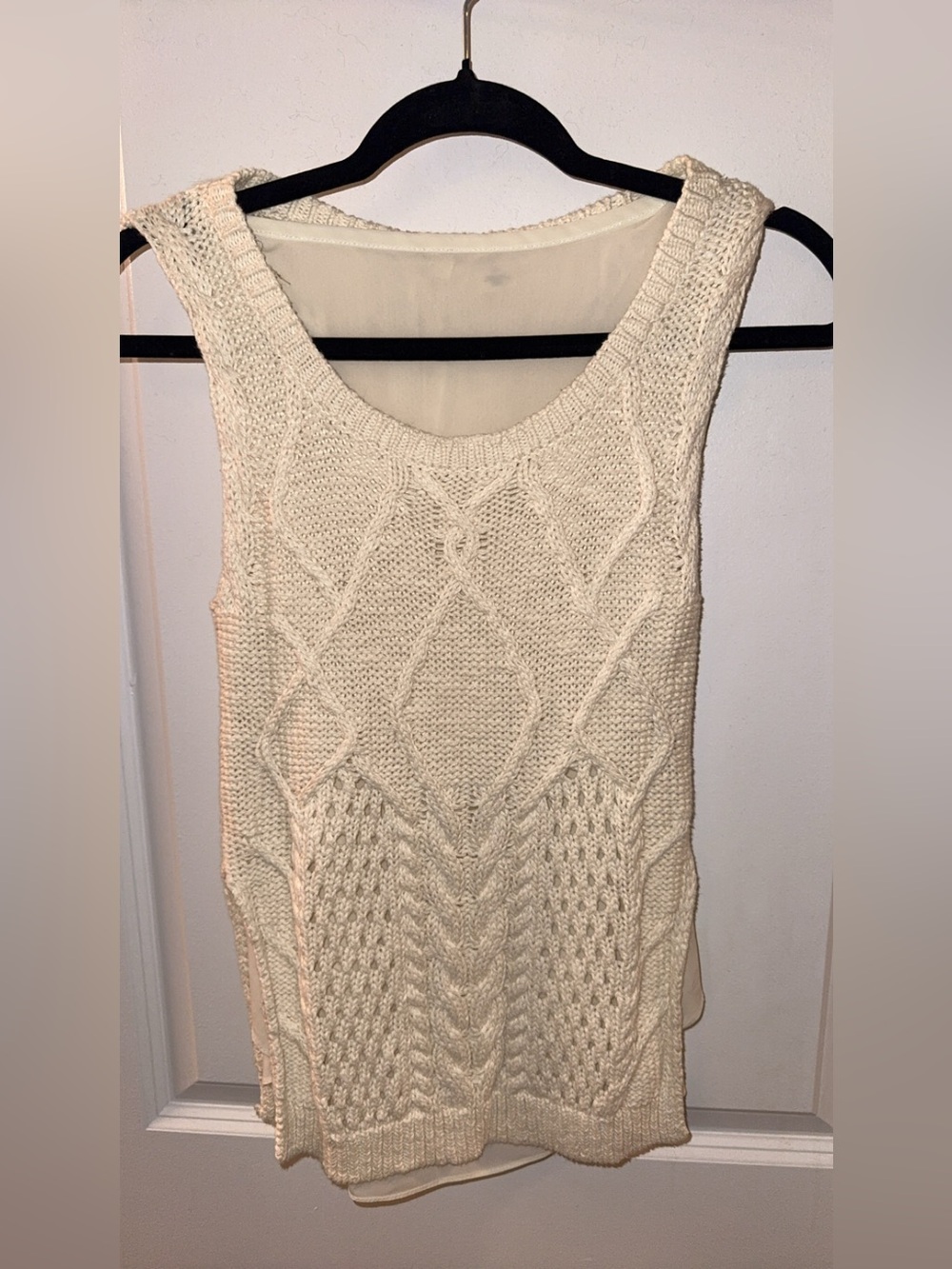 Moth Cream Cable-Knit Sleeveless Sweater Tank
